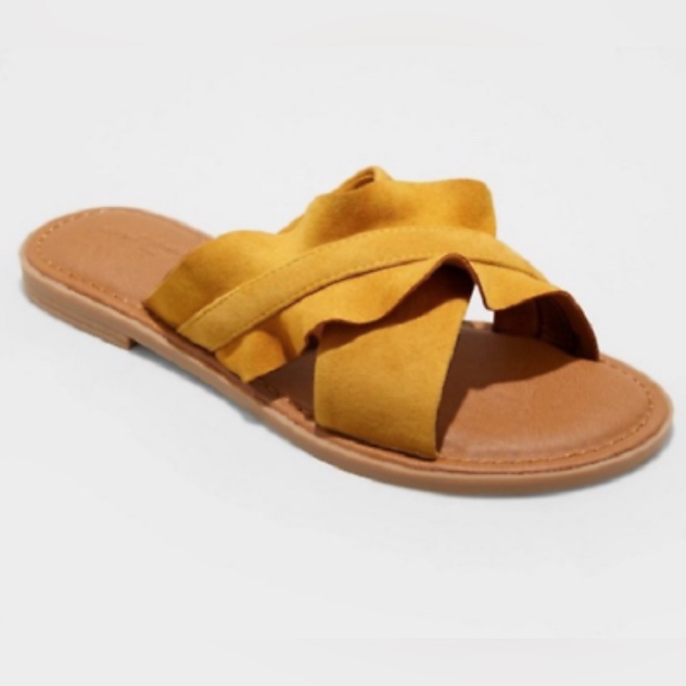 ⭐️5 for $20⭐️ Universal Thread Women's  Ruffled Cross Sandals Yellow Size 8.5